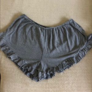 Brandy Melville ruffle shorts